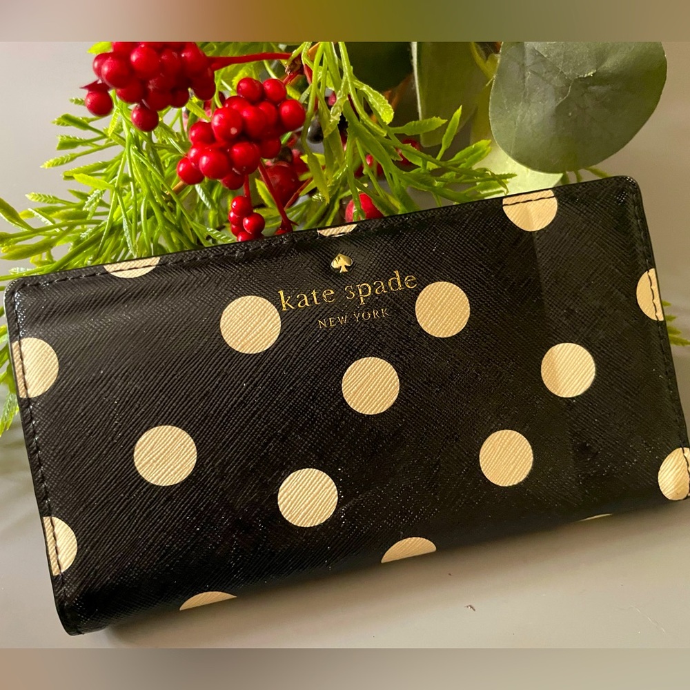 Kate Spade Women’s Black and White Polka Dot slim wallet